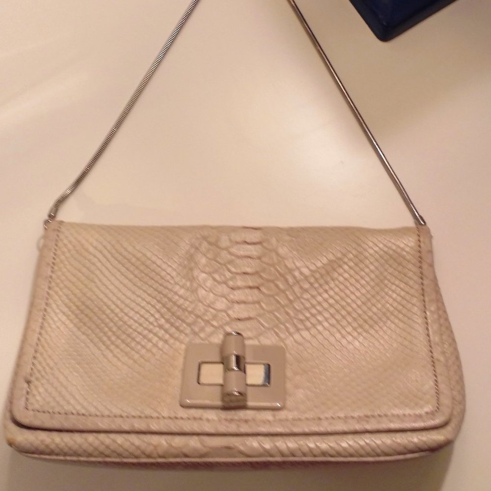 TALBOTS SNAKE LOOK TAN HANDBAG WITH SILVER ROPE CHAIN